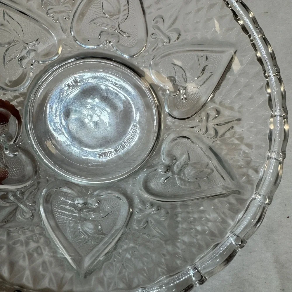 Vintage Clear Glass Heart Etched Serving Bowl Footed‎ Heavy Dish Indonesia
